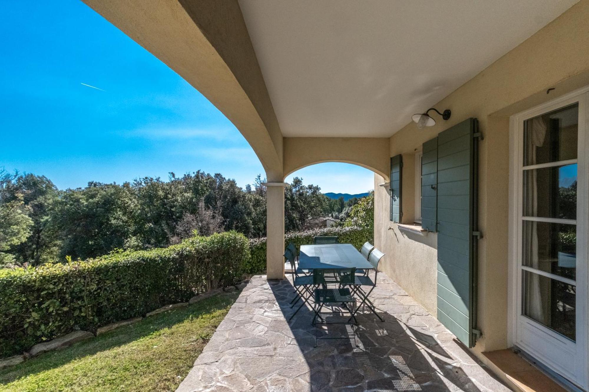 La Motte Les Appartements Et Maisons Du Domaine De Saint Endreol Golf & Spa Resort מראה חיצוני תמונה