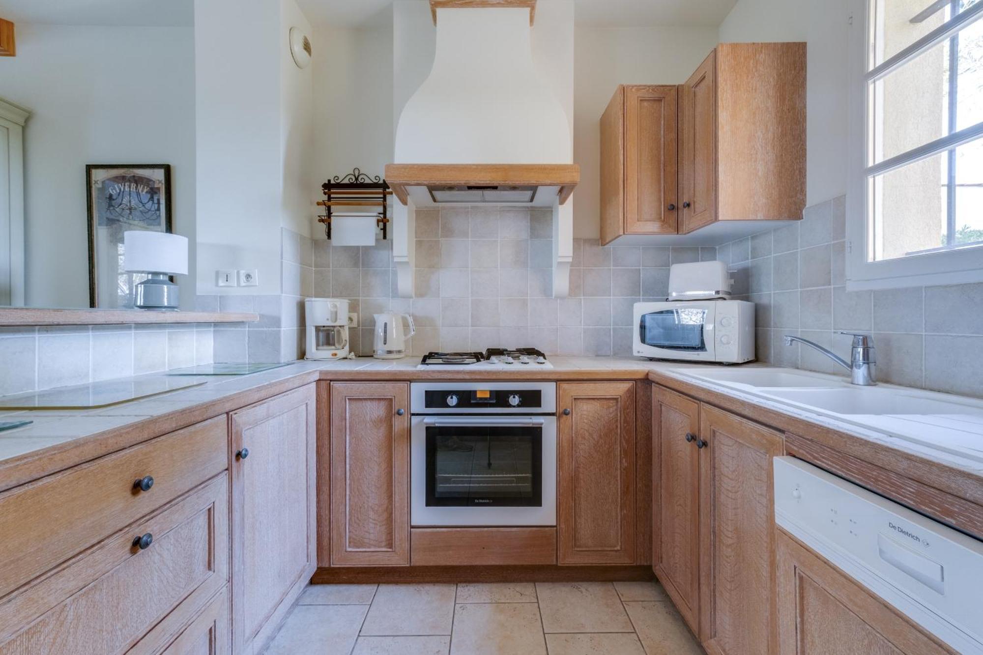 La Motte Les Appartements Et Maisons Du Domaine De Saint Endreol Golf & Spa Resort מראה חיצוני תמונה