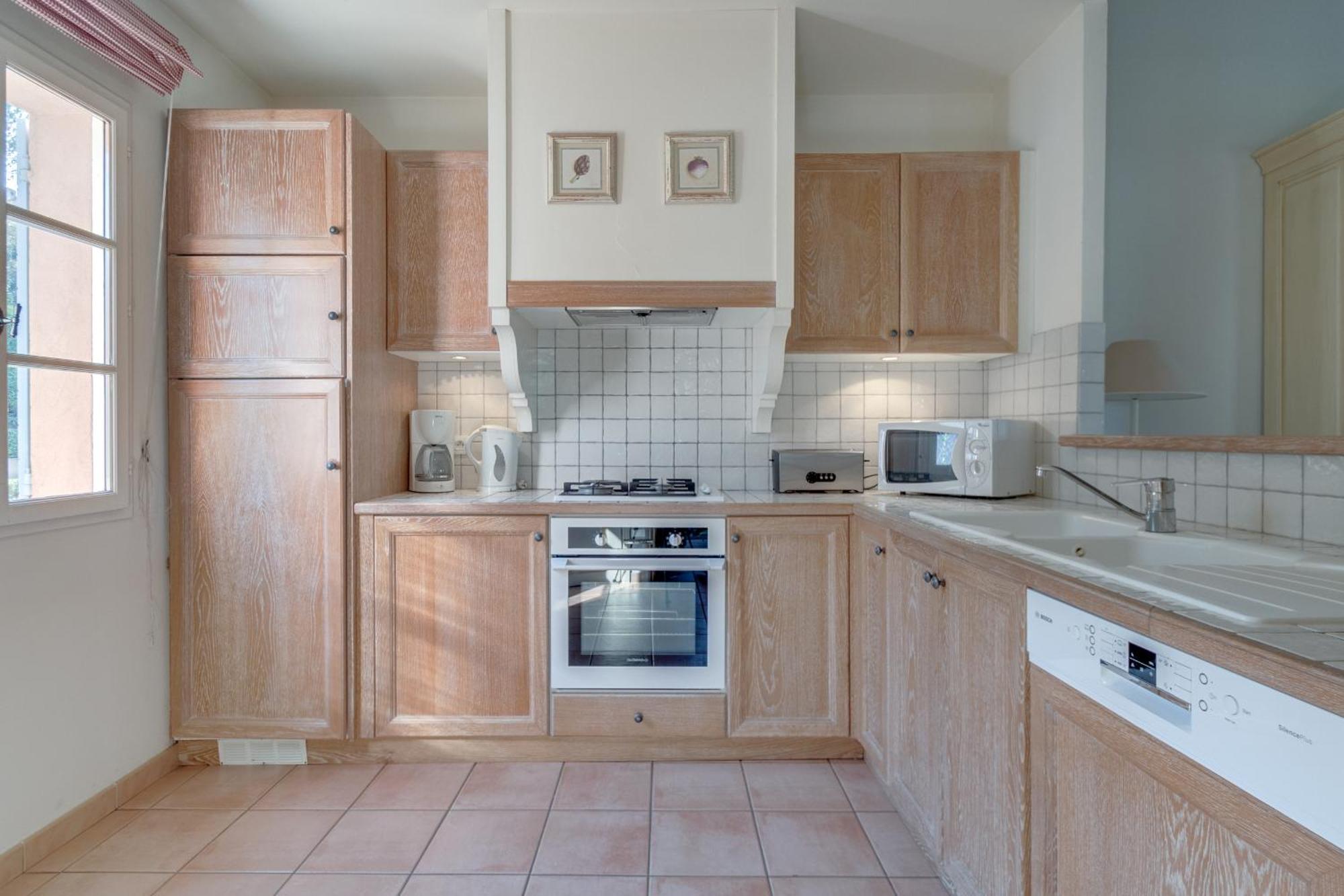 La Motte Les Appartements Et Maisons Du Domaine De Saint Endreol Golf & Spa Resort מראה חיצוני תמונה