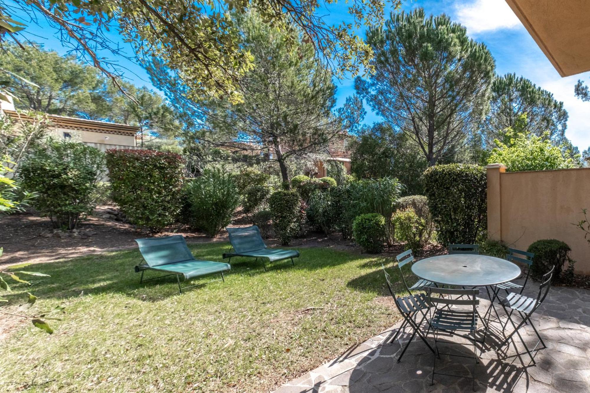 La Motte Les Appartements Et Maisons Du Domaine De Saint Endreol Golf & Spa Resort מראה חיצוני תמונה