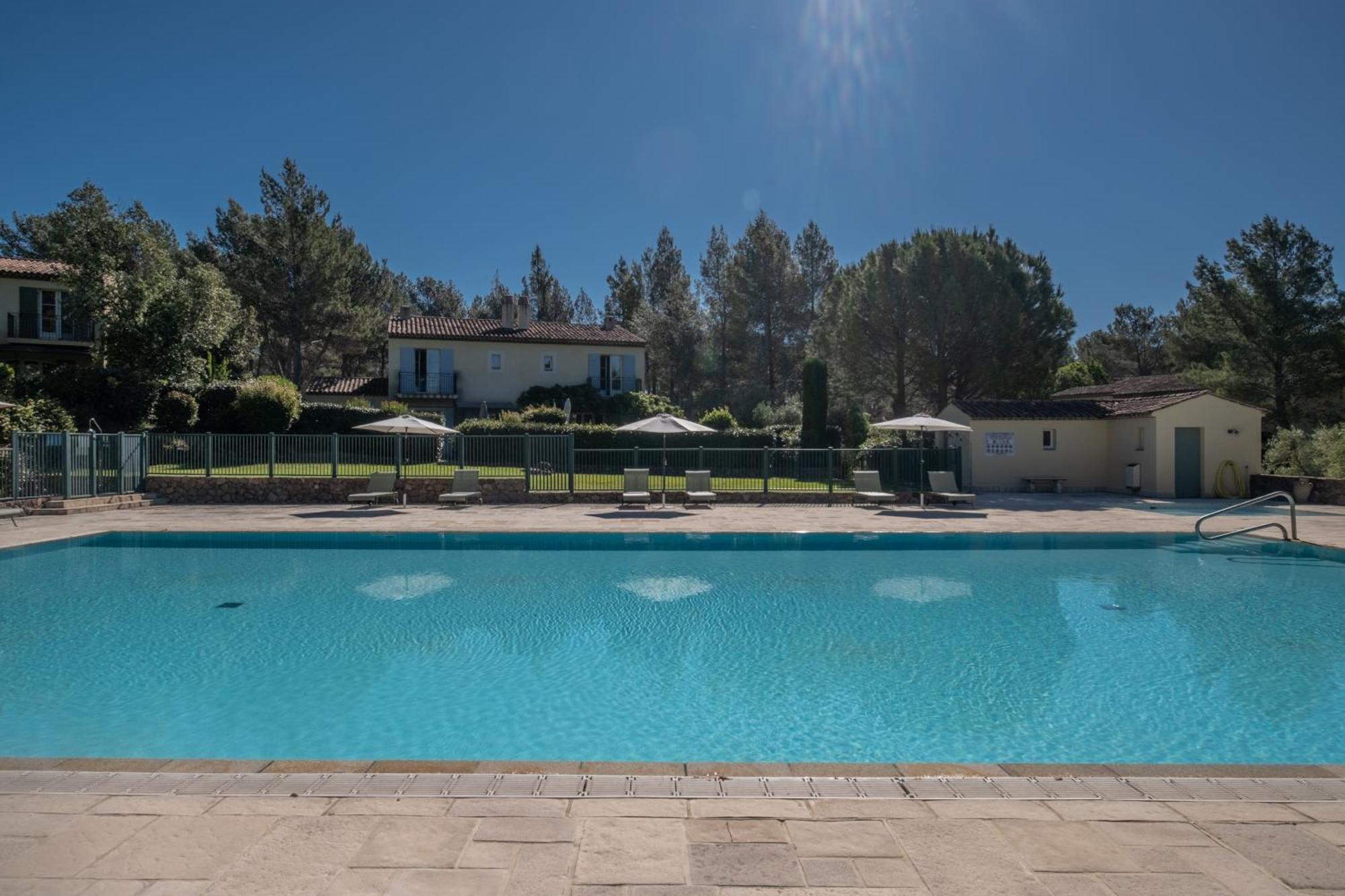 La Motte Les Appartements Et Maisons Du Domaine De Saint Endreol Golf & Spa Resort מראה חיצוני תמונה