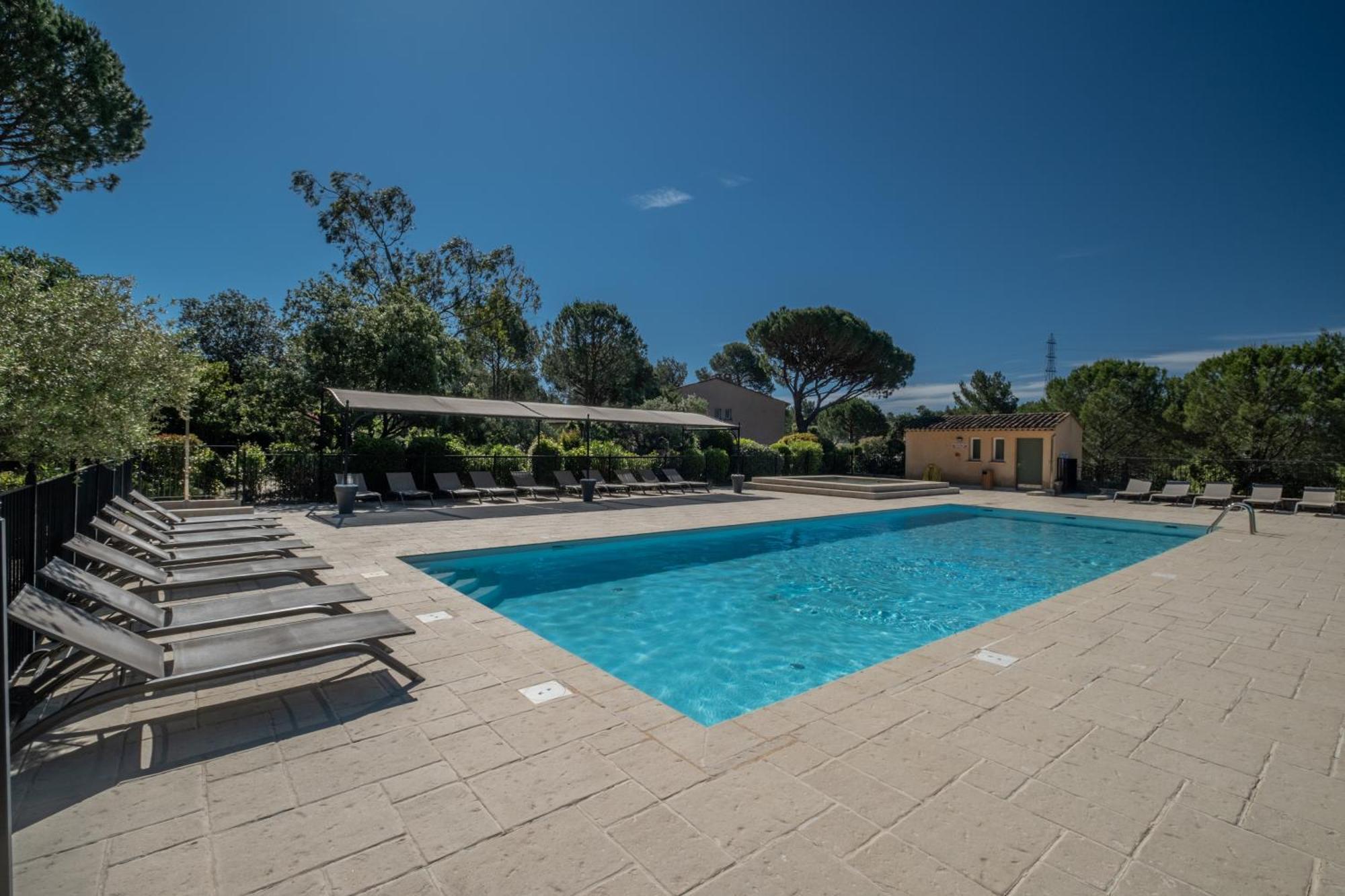 La Motte Les Appartements Et Maisons Du Domaine De Saint Endreol Golf & Spa Resort מראה חיצוני תמונה